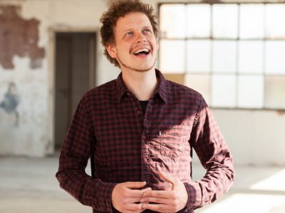 Zakelijk portret man – FotoFluvius Zakelijk portret man - FotoFluvius
